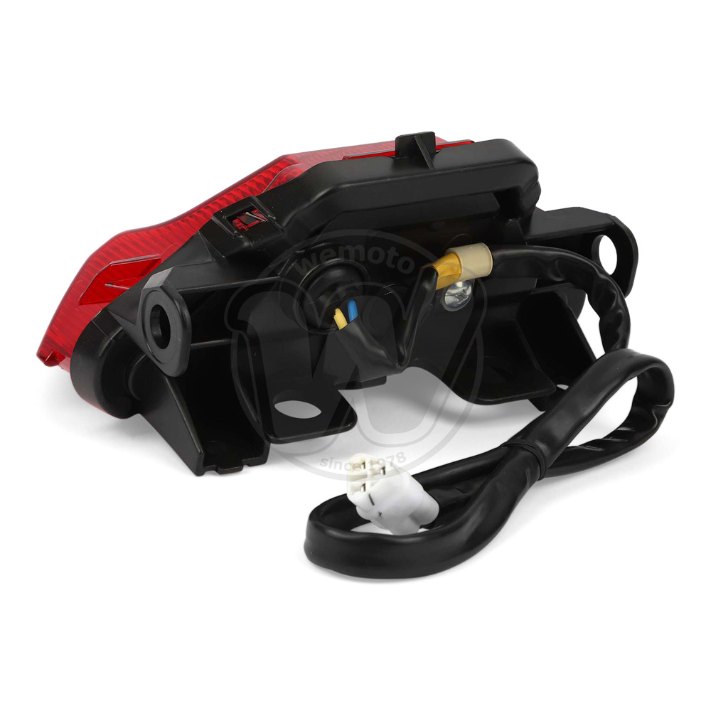 0BT5657_ag8993 three.jpg